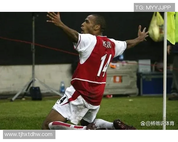 足球明星进球后的庆祝动作解析与背后故事分享