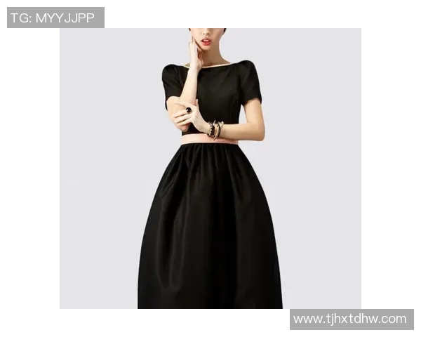 足球明星女装礼服时尚搭配图片展示尽显优雅魅力与运动风范